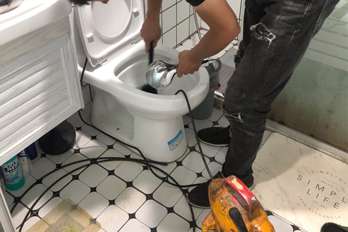 豆河镇疏通下水道